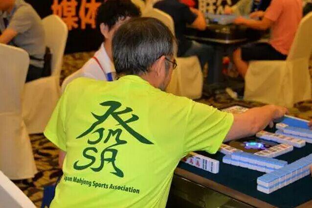 lv麻将挂饰（lv麻将包背带怎么装图解）
