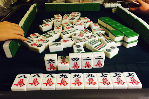 配麻将包的挂饰叫什么名字（麻将包背带怎么装图解）