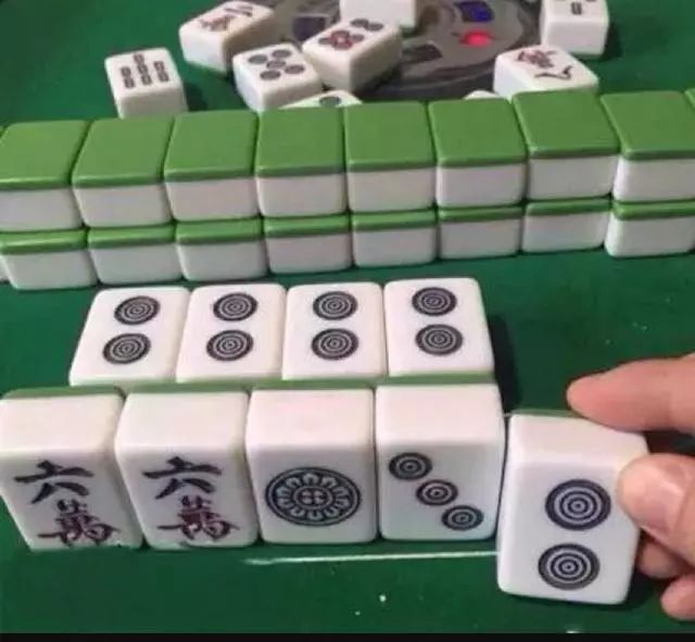 两个人对打麻将可以开挂吗（两人对打麻将赢牌几率）